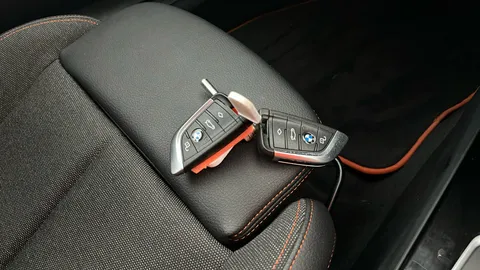 BMW 1 SERIES 118i [136] Sport Step Auto [Live Cockpit Pro]