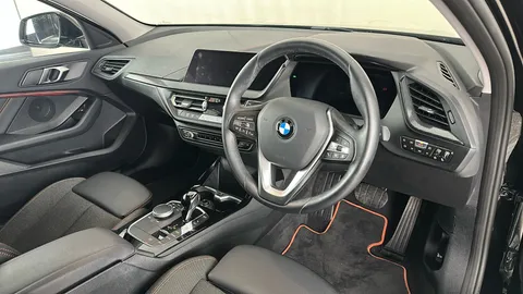 BMW 1 SERIES 118i [136] Sport Step Auto [Live Cockpit Pro]