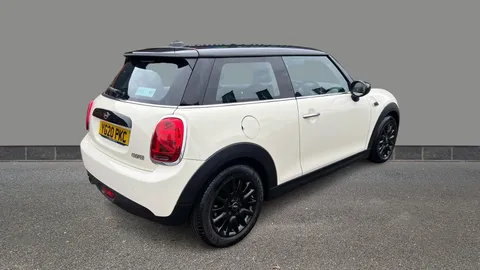 MINI HATCHBACK 1.5 Cooper Classic II