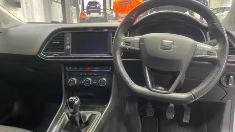 SEAT LEON 1.5 TSI EVO FR 5dr