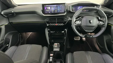 PEUGEOT 2008 1.2 PureTech 130 GT EAT8