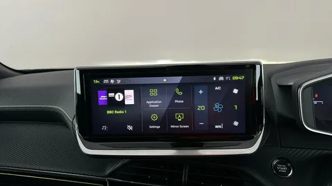 PEUGEOT 2008 1.2 PureTech 130 GT EAT8