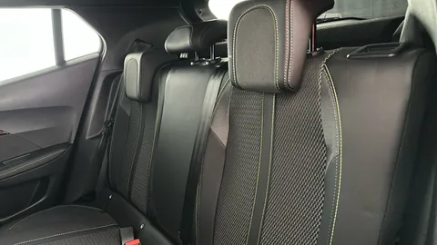 PEUGEOT 2008 1.2 PureTech 130 GT EAT8