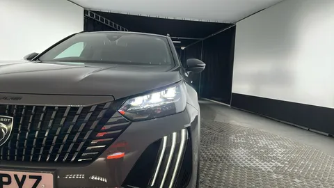 PEUGEOT 2008 1.2 PureTech 130 GT EAT8