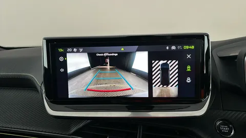 PEUGEOT 2008 1.2 PureTech 130 GT EAT8