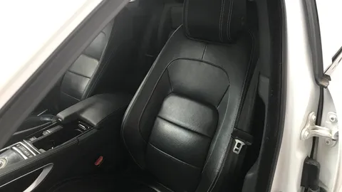 JAGUAR F-PACE 2.0 R-Sport Auto AWD