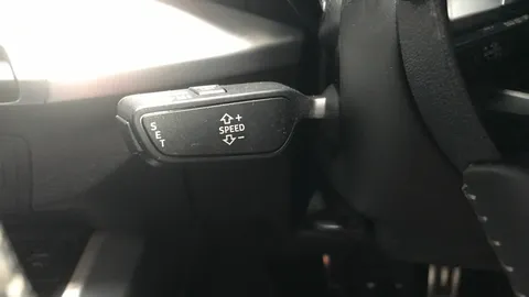 AUDI Q2 35 TFSI S Line S Tronic