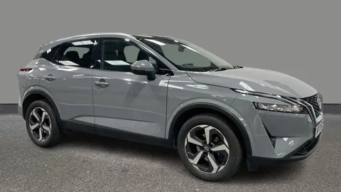 NISSAN QASHQAI 1.3 DiG-T MH 158 N-Connecta Xtronic