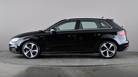 AUDI A3 1.4 TFSI e-tron S Tronic