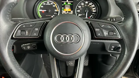 AUDI A3 1.4 TFSI e-tron S Tronic