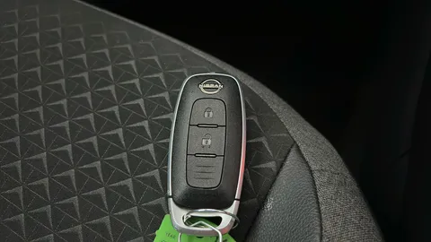 NISSAN JUKE 1.0 DiG-T N-Connecta
