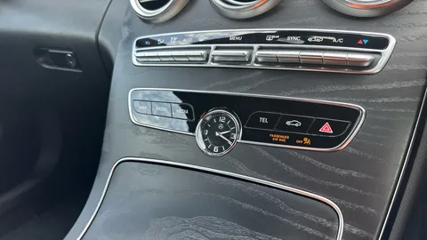 MERCEDES-BENZ C CLASS C200 AMG Line 9G-Tronic