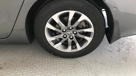TOYOTA PRIUS 1.8 VVTi Plug-in Excel CVT