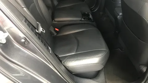 TOYOTA PRIUS 1.8 VVTi Plug-in Excel CVT