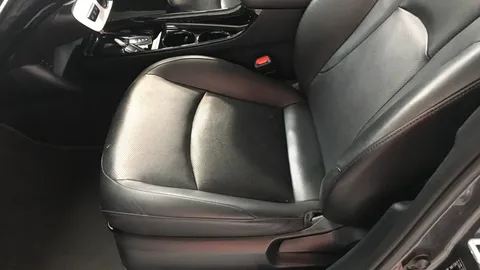 TOYOTA PRIUS 1.8 VVTi Plug-in Excel CVT