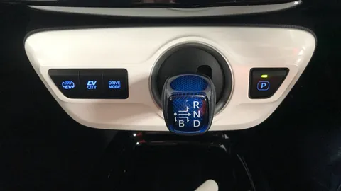 TOYOTA PRIUS 1.8 VVTi Plug-in Excel CVT