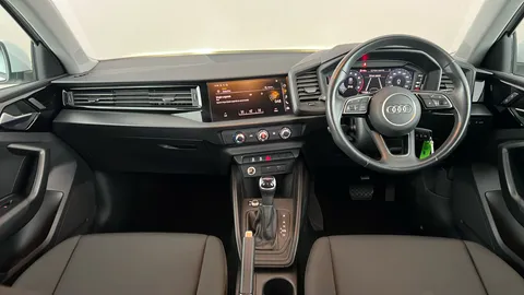 AUDI A1 30 TFSI 110 Technik S Tronic