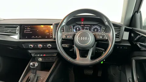 AUDI A1 30 TFSI 110 Technik S Tronic