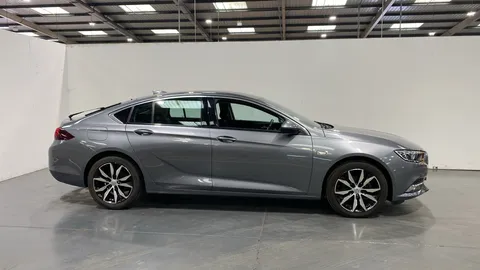 VAUXHALL INSIGNIA GRAND SPORT 1.5T Tech Line Nav