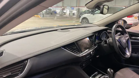 VAUXHALL INSIGNIA GRAND SPORT 1.5T Tech Line Nav
