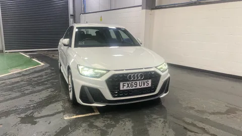 AUDI A1 30 TFSI S Line