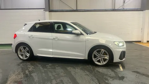 AUDI A1 30 TFSI S Line