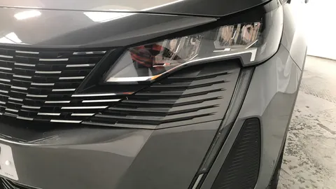 PEUGEOT 3008 1.2 PureTech Allure Premium+ EAT8