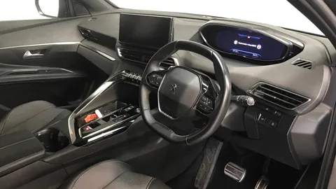 PEUGEOT 3008 1.2 PureTech Allure Premium+ EAT8