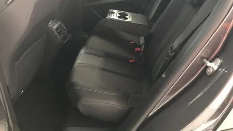 PEUGEOT 3008 1.2 PureTech Allure Premium+ EAT8