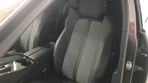 PEUGEOT 3008 1.2 PureTech Allure Premium+ EAT8