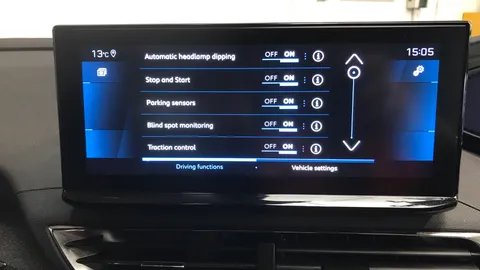 PEUGEOT 3008 1.2 PureTech Allure Premium+ EAT8