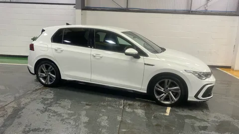 VOLKSWAGEN GOLF 1.5 TSI R-Line