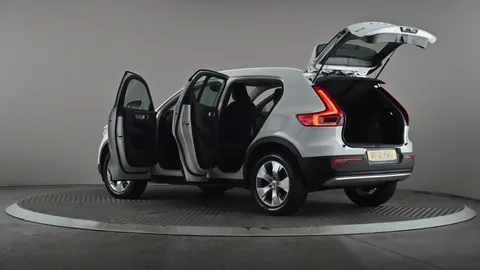 VOLVO XC40 1.5 T3 [163] Momentum Geartronic