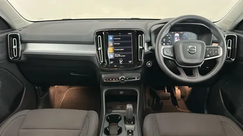 VOLVO XC40 1.5 T3 [163] Momentum Geartronic