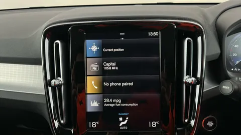 VOLVO XC40 1.5 T3 [163] Momentum Geartronic
