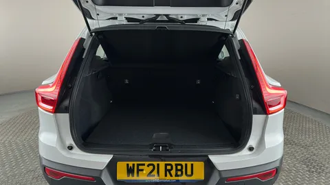 VOLVO XC40 1.5 T3 [163] Momentum Geartronic