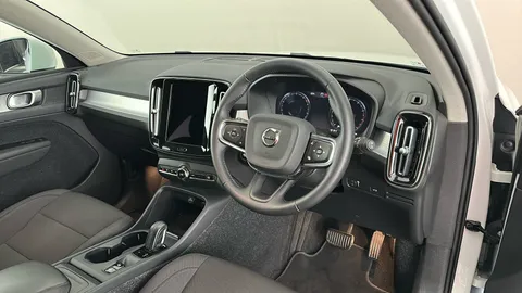 VOLVO XC40 1.5 T3 [163] Momentum Geartronic