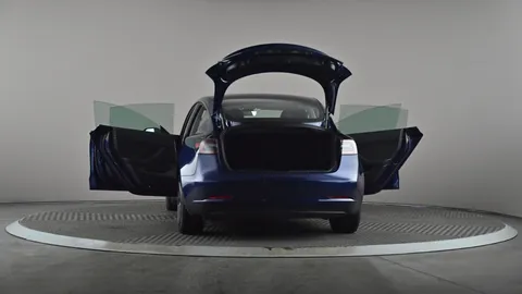 TESLA MODEL 3 RWD Auto