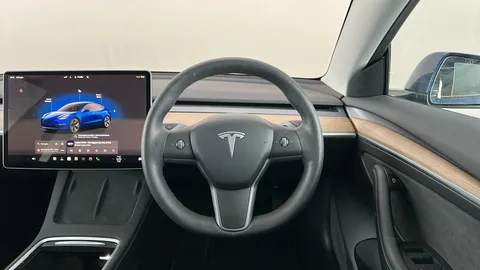 TESLA MODEL 3 RWD Auto