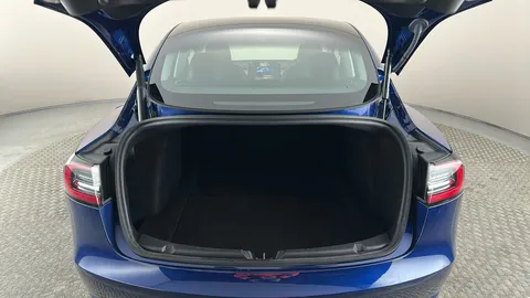TESLA MODEL 3 RWD Auto