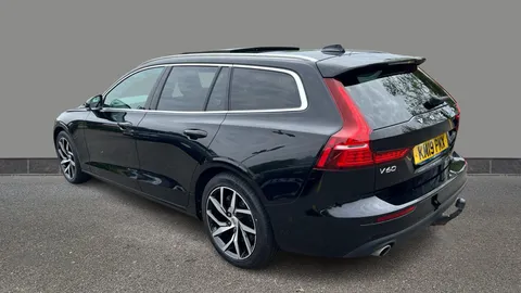 VOLVO V60 2.0 D4 [190] Momentum Pro Auto