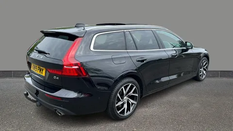 VOLVO V60 2.0 D4 [190] Momentum Pro Auto