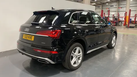 AUDI Q5 45 TFSI Quattro S Line S Tronic