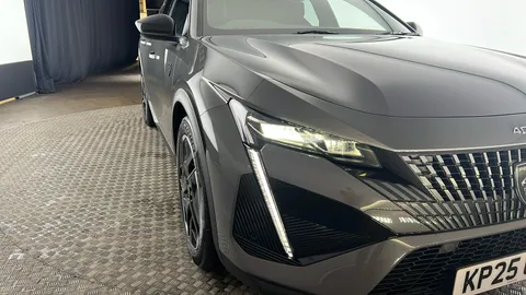 PEUGEOT 408 1.2 Hybrid 136 GT e-DSC6