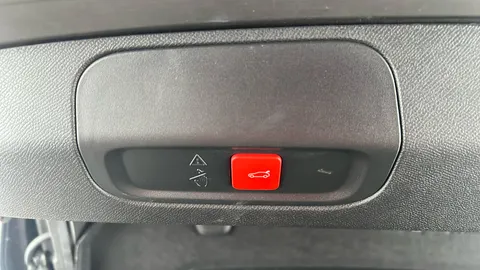PEUGEOT 408 1.2 Hybrid 136 GT e-DSC6