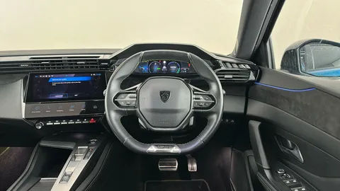 PEUGEOT 408 1.6 Plug-in Hybrid 225 GT e-EAT8