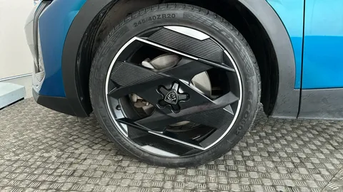 PEUGEOT 408 1.6 Plug-in Hybrid 225 GT e-EAT8