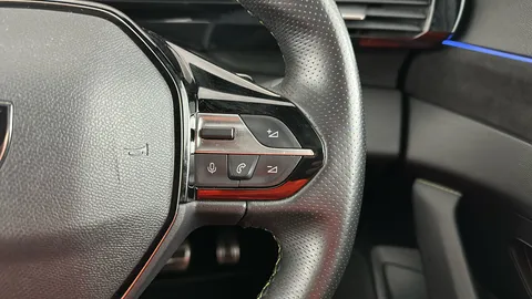 PEUGEOT 408 1.6 Plug-in Hybrid 225 GT e-EAT8