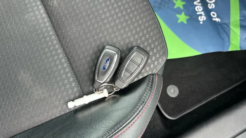 FORD FOCUS 1.0 EcoBoost Hybrid mHEV 125 ST-Line X Edition