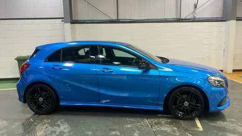 MERCEDES-BENZ A CLASS A180 AMG Line Premium Auto